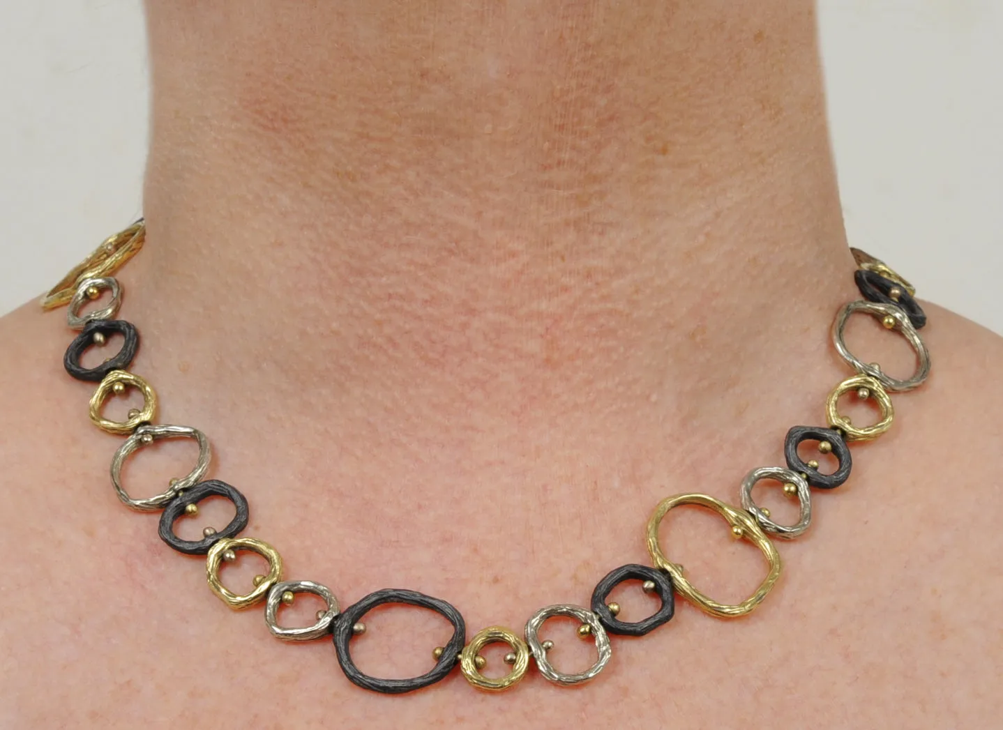 18K Gold Sarah Graham Pebble Large Link Necklace