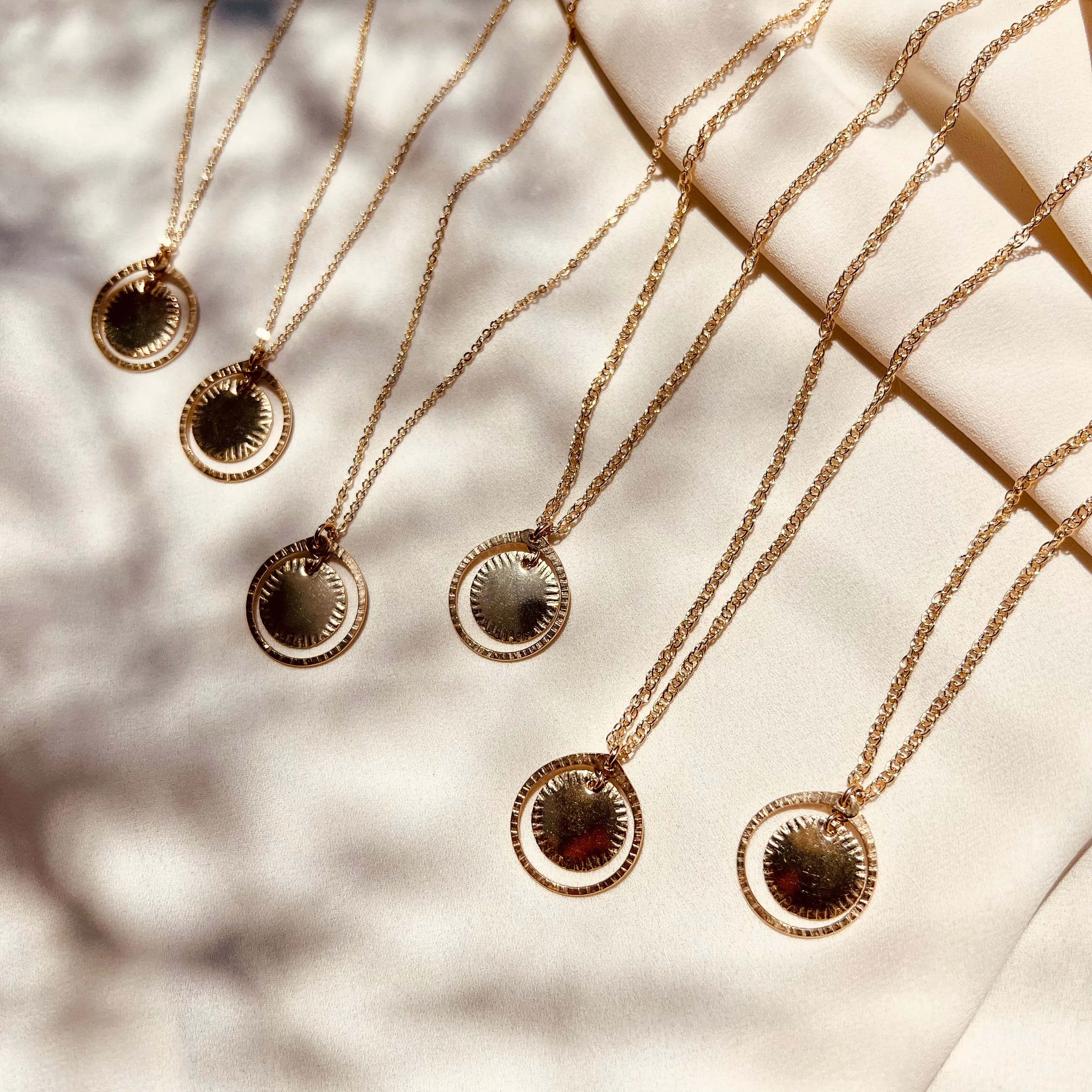AURORA MEDALLION / GOLD