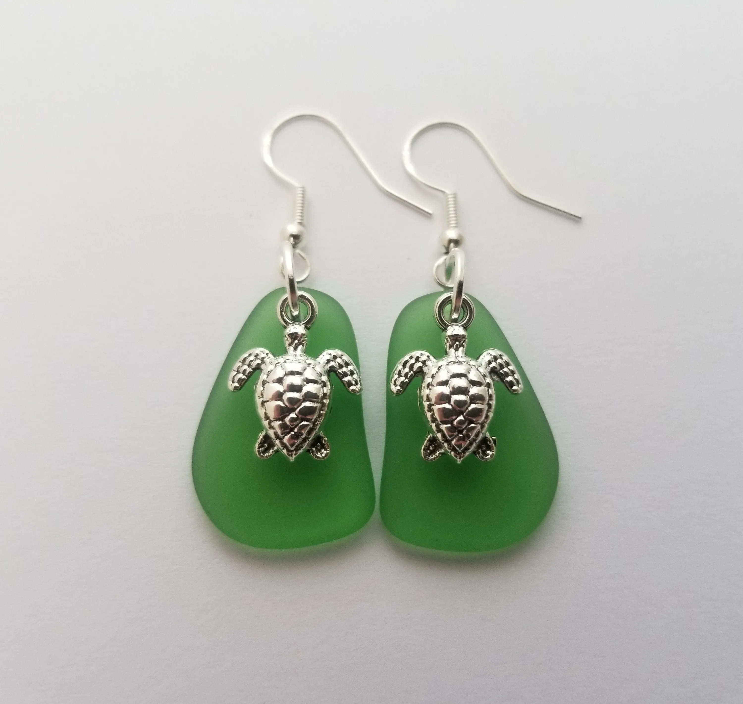 Hawaiian Jewelry Sea Glass Earrings, Emerald Twin Turtle Earring Sea Glass Jewelry For Women Beach Jewelry (May Birthstone Jewelry Gifts)
