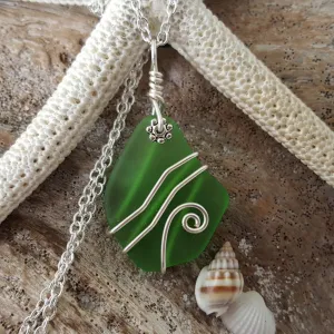 Hawaiian Jewelry Sea Glass Necklace, Wire Emerald Necklace Green Necklace, Sea Glass Jewelry Beachy Birthday Gift (May Birthstone Jewelry)