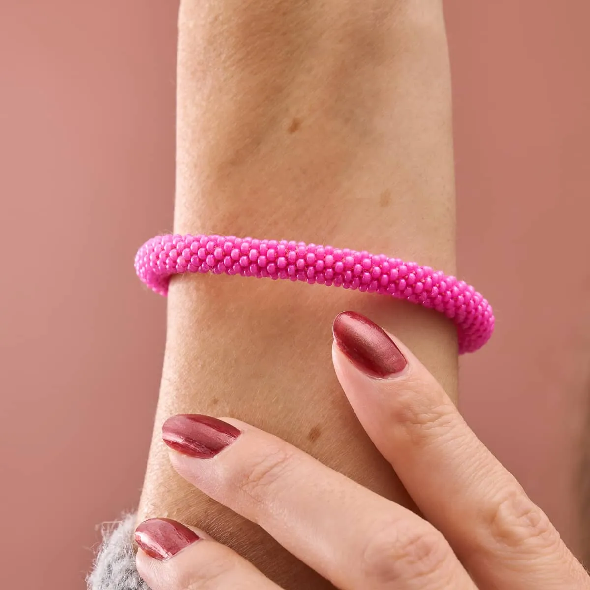Hot Pink | Himalayan Glass Bead Bracelet
