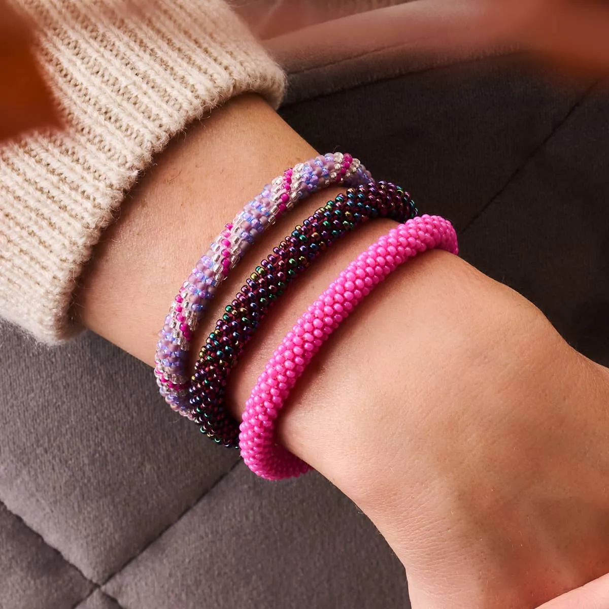 Hot Pink | Himalayan Glass Bead Bracelet