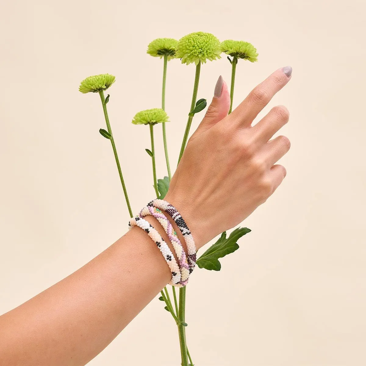 Light Mulberry | Himalayan Glass Bead Bracelet