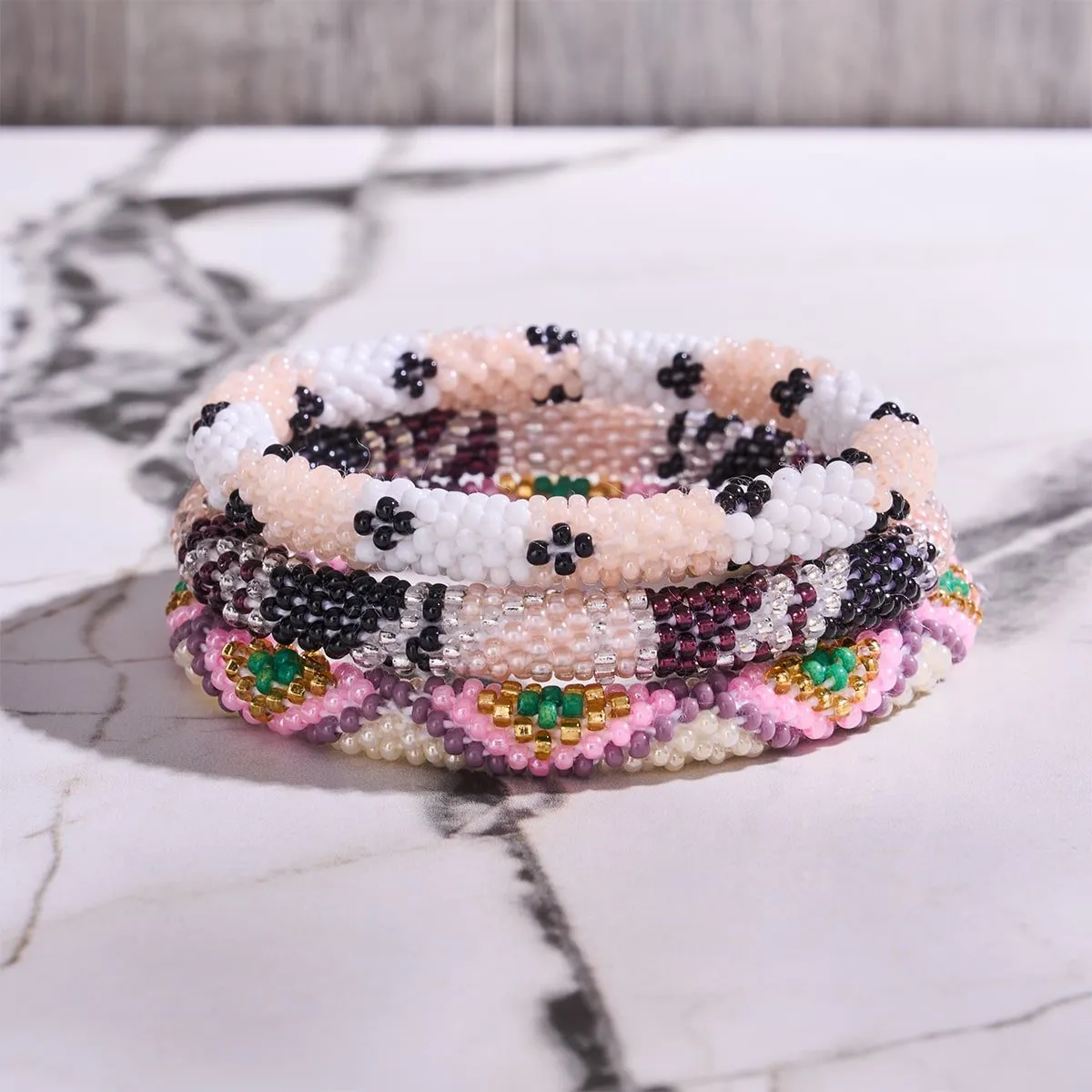 Light Mulberry | Himalayan Glass Bead Bracelet