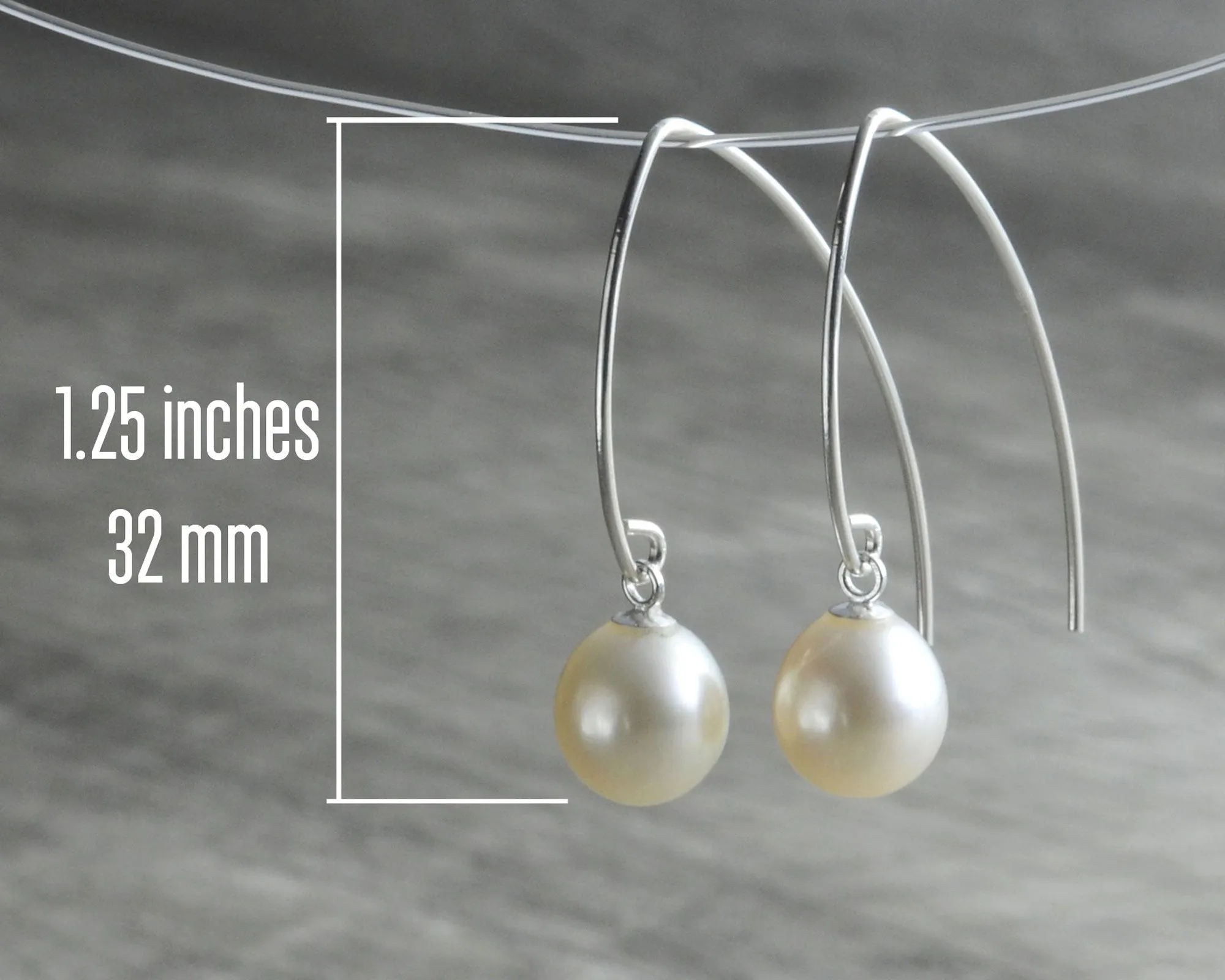 PEARL DANGLE EARRINGS