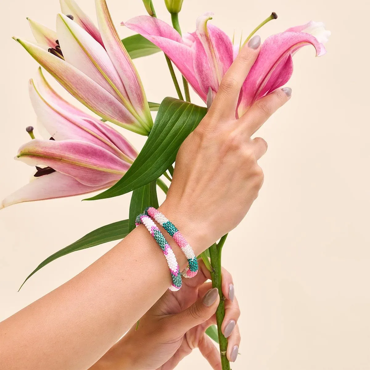 Pink Carnation | Himalayan Glass Bead Bracelet