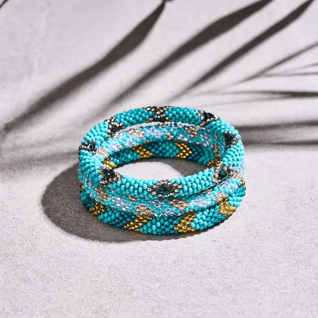 Robins Egg | Himalayan Glass Bead Bracelet