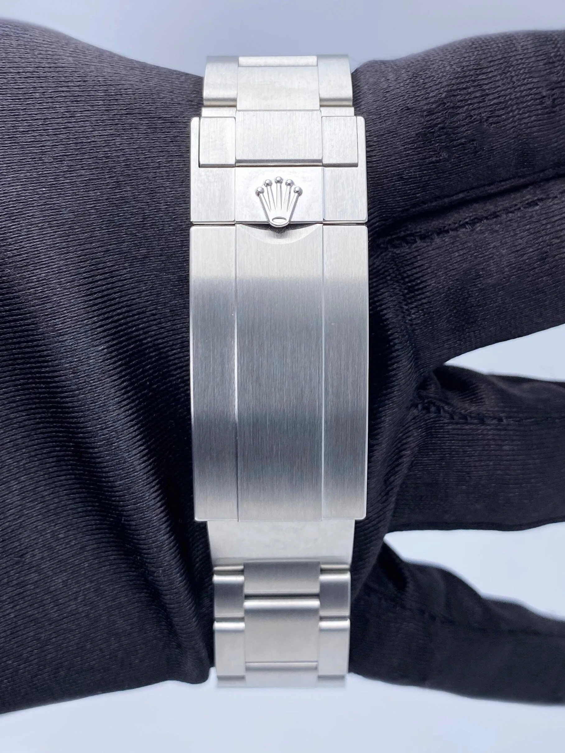 Rolex Oyster Perpetual Red Sea-Dweller 126600 Mens Watch Box Papers