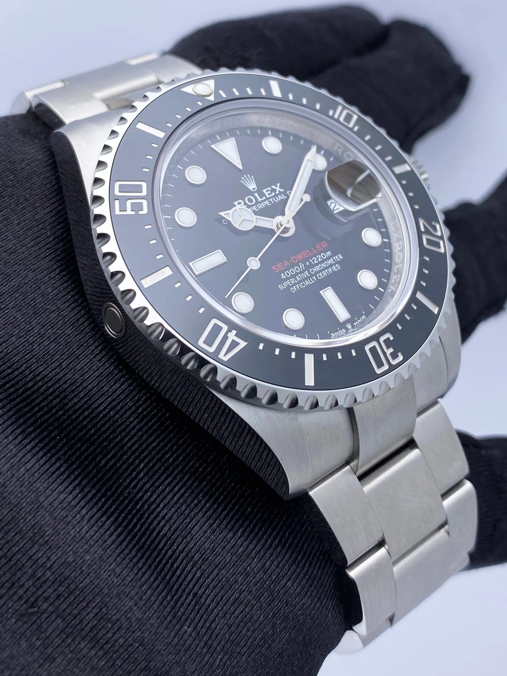 Rolex Oyster Perpetual Red Sea-Dweller 126600 Mens Watch Box Papers