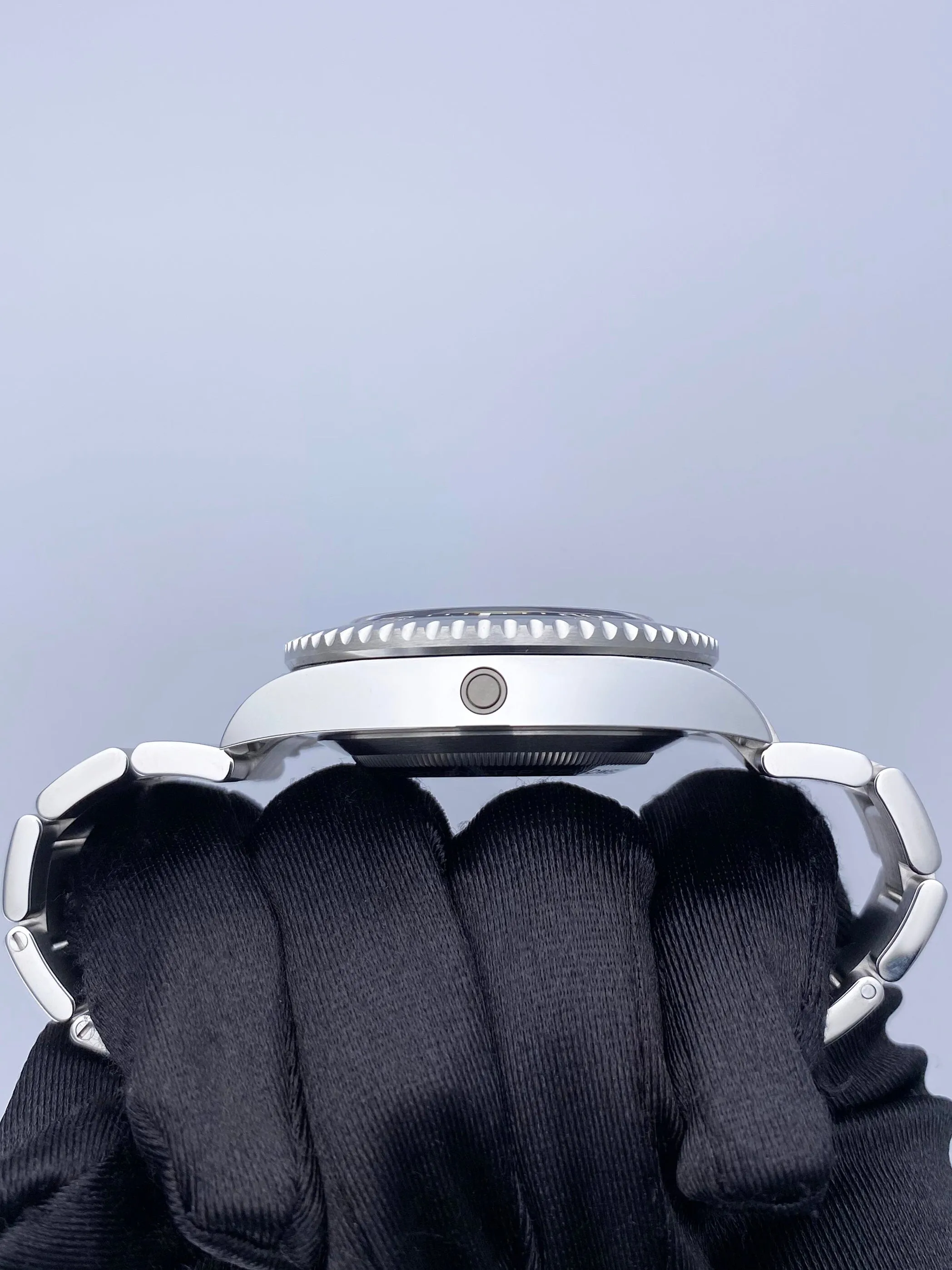 Rolex Oyster Perpetual Red Sea-Dweller 126600 Mens Watch Box Papers