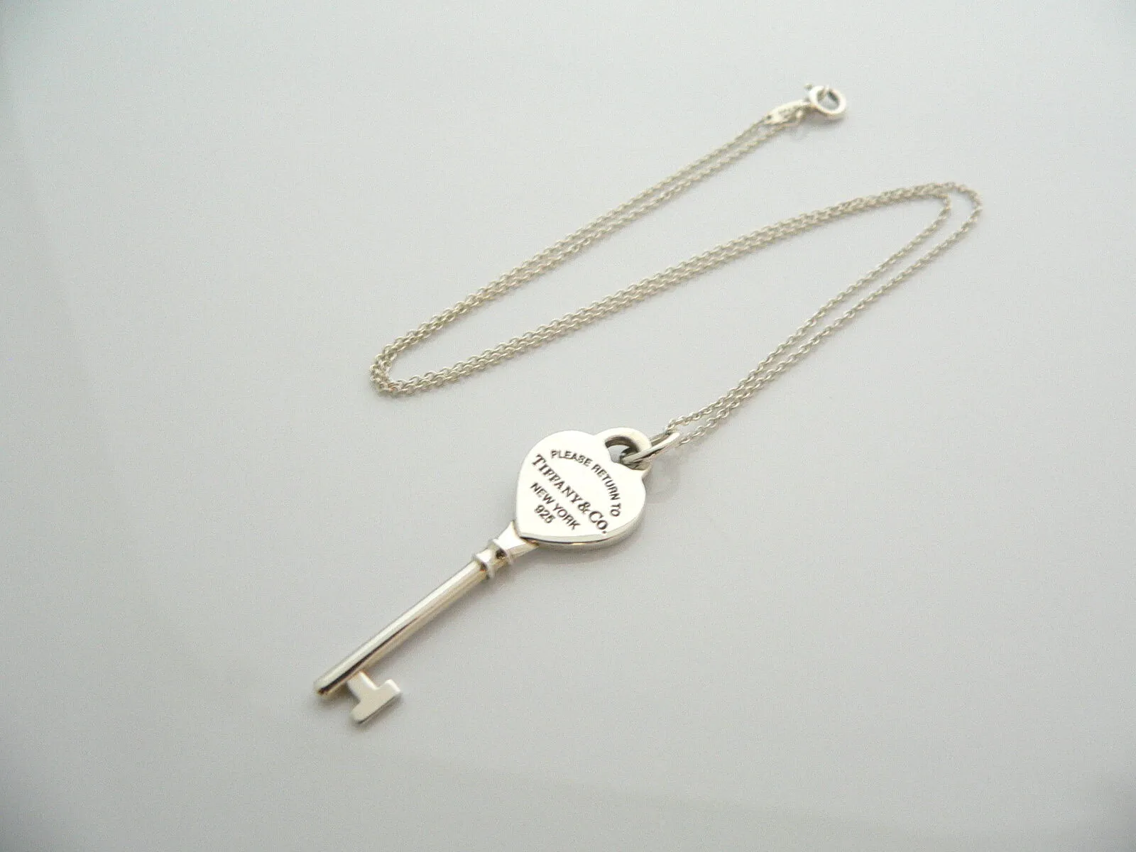 Tiffany Co Silver Return to Tiffany Heart Key Necklace Pendant 20 Inch Chain Gift