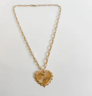 VANESSA sharp scalloped heart chain